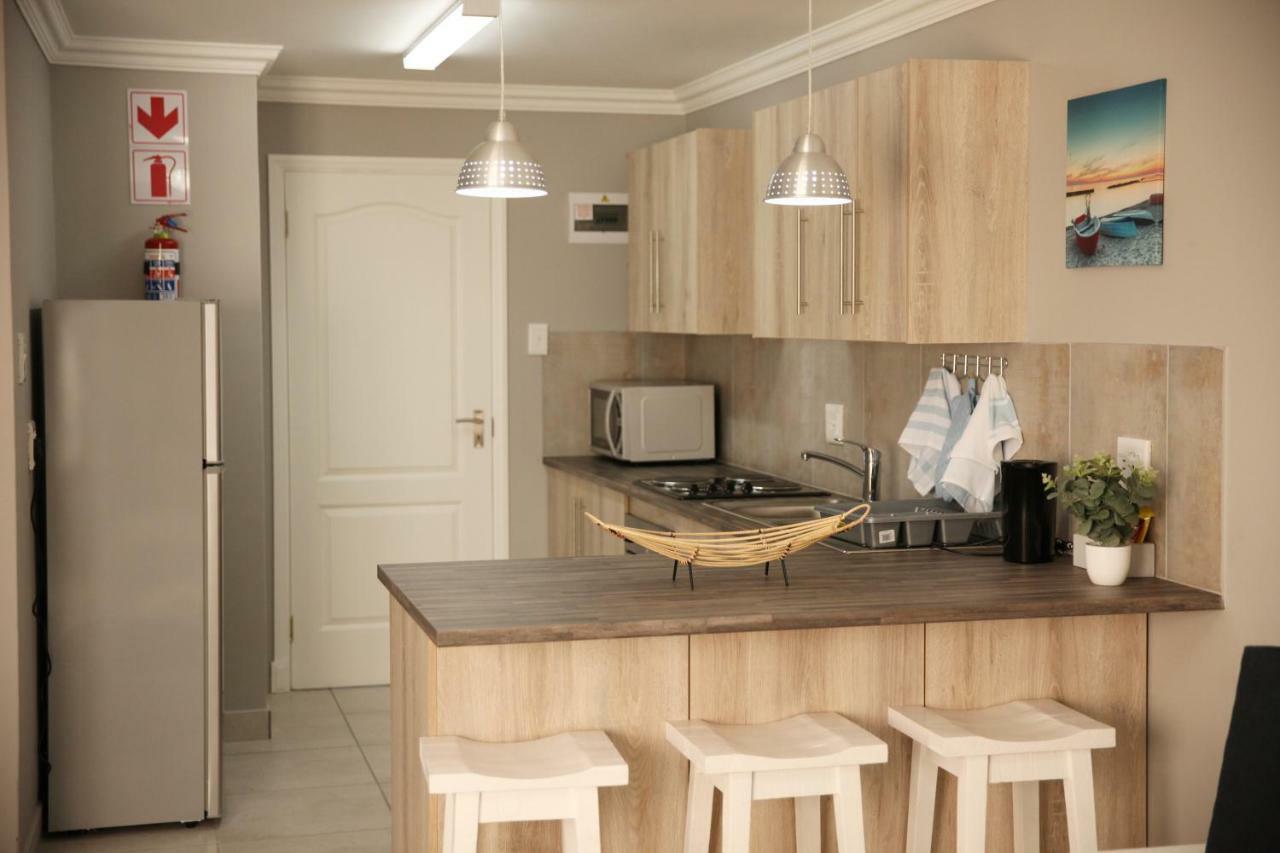 Mari-Amor Self-Catering Apartments Мозел Бей Екстериор снимка