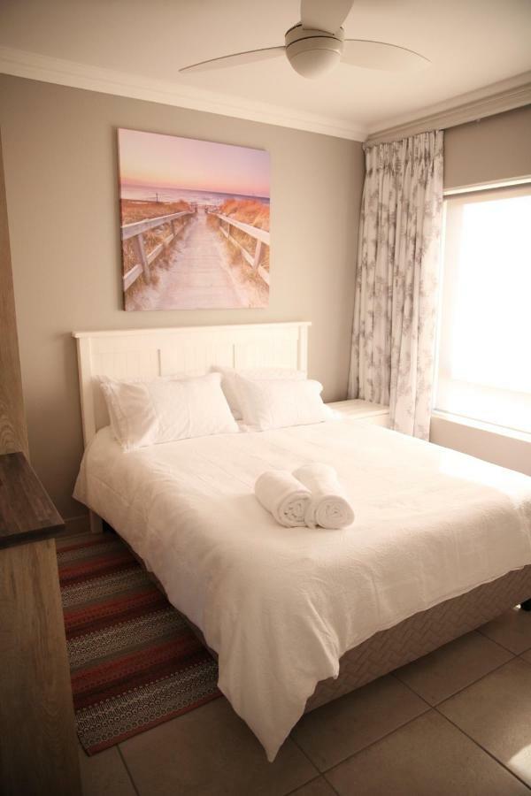Mari-Amor Self-Catering Apartments Мозел Бей Екстериор снимка