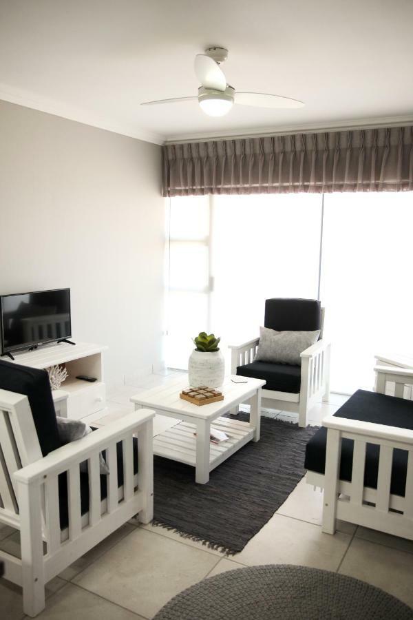 Mari-Amor Self-Catering Apartments Мозел Бей Екстериор снимка