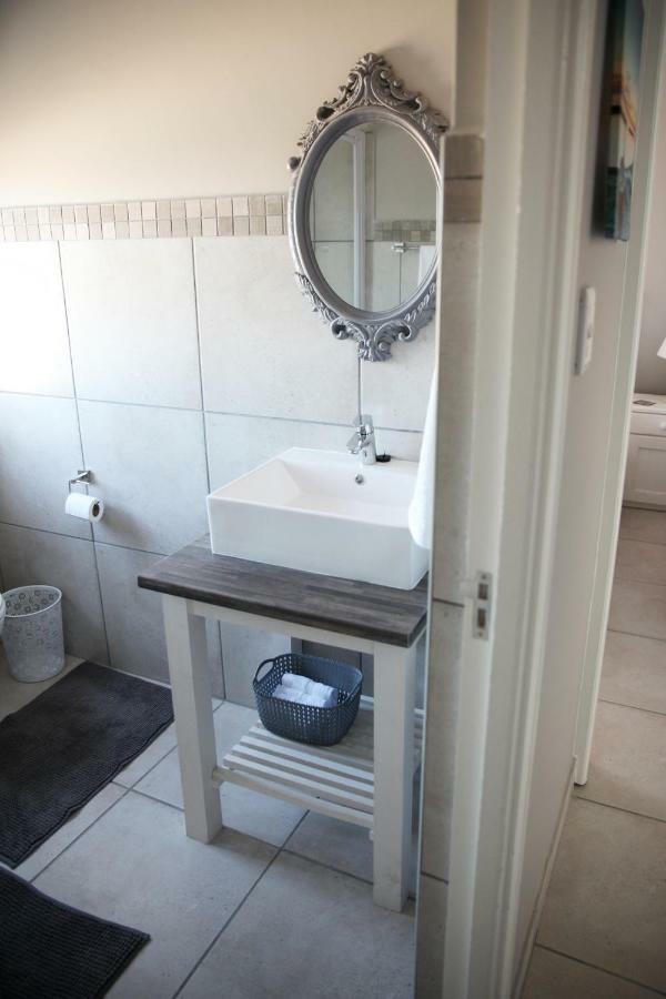 Mari-Amor Self-Catering Apartments Мозел Бей Екстериор снимка