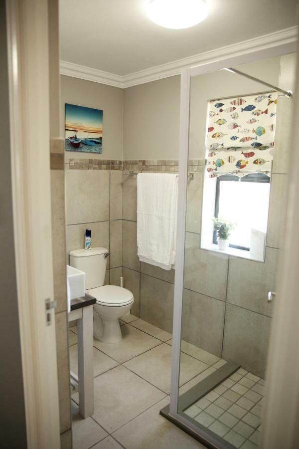 Mari-Amor Self-Catering Apartments Мозел Бей Екстериор снимка
