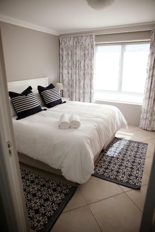 Mari-Amor Self-Catering Apartments Мозел Бей Екстериор снимка